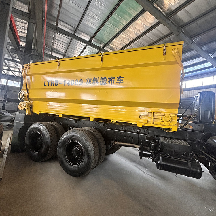 14方容量撒布机 机械式铺灰机 全自动水泥白灰撒布车