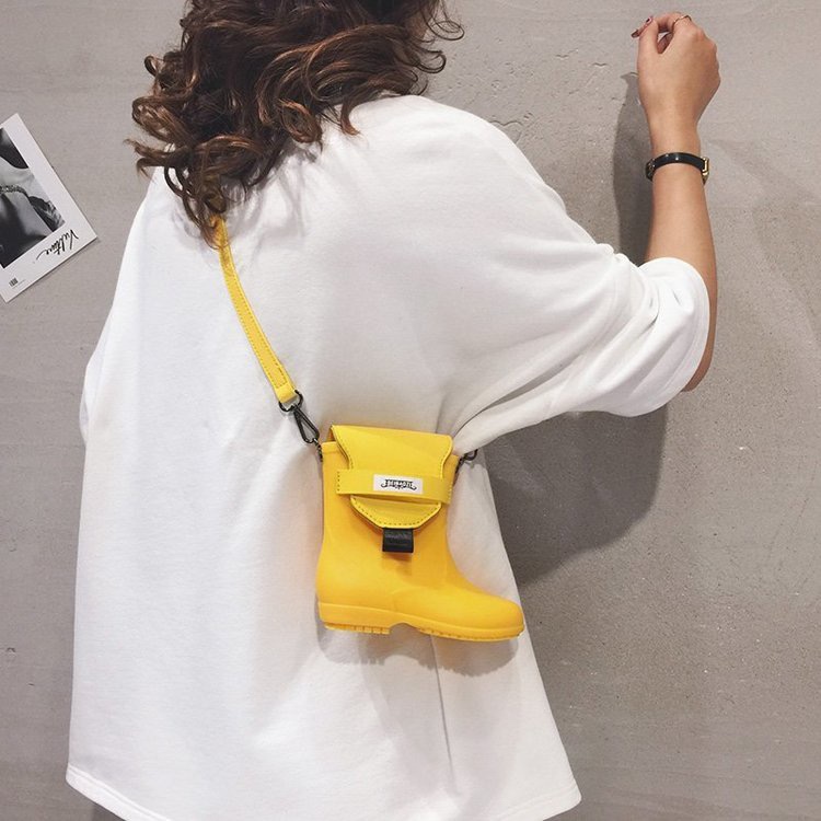 Cute Cartoon Rain Boot-Style Shoe Bag for Women, New Internet Celebrity Niche Design, Personalized Mobile Phone Crossbody Shoulder Bag, Lightweight Cute Cartoon Rain Boot-Style Shoe Bag for Women, New Internet Celebrity Niche Design, Personalized Mobile Phone Crossbody Shoulder Bag, Lightweight