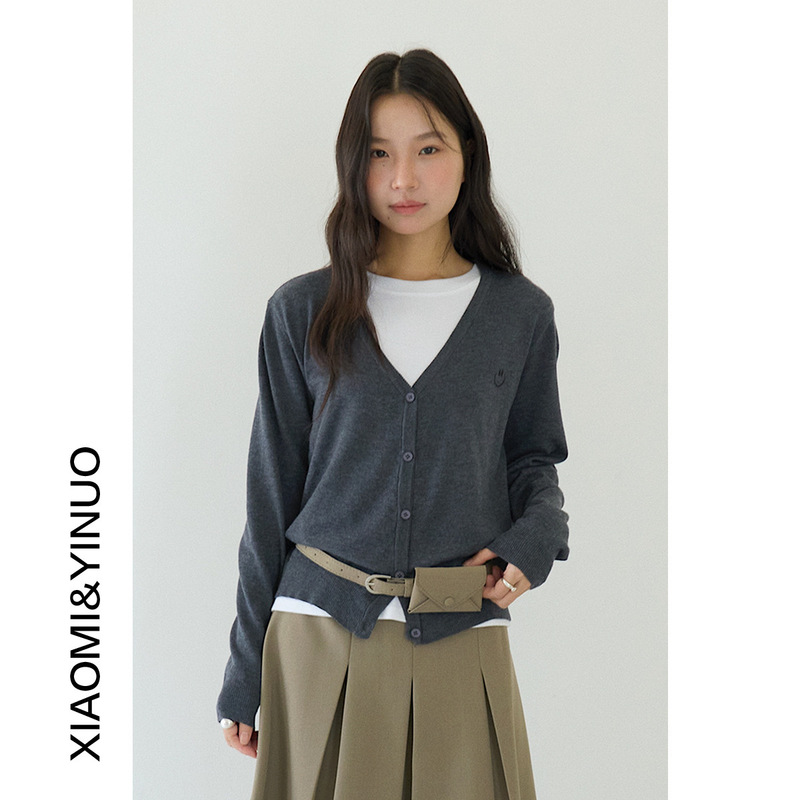 [Smiley Face Embroidered Cardigan] Oufan Elegant V Neck Dark Gray Knitwear Women's Autumn Simple Long-Sleeved Top 3188