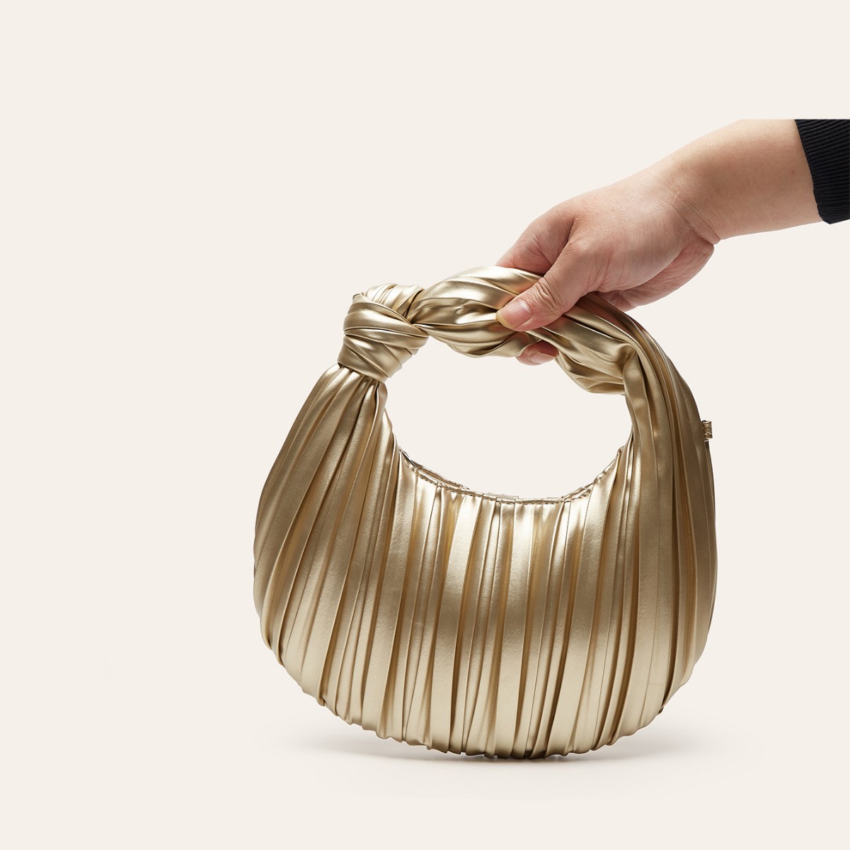 Vielseitiger Abend für Frauen Plissee Cloud Unterarm Neue Mode Damen Handheld Crescent Dumpling Bag_voghion.com
