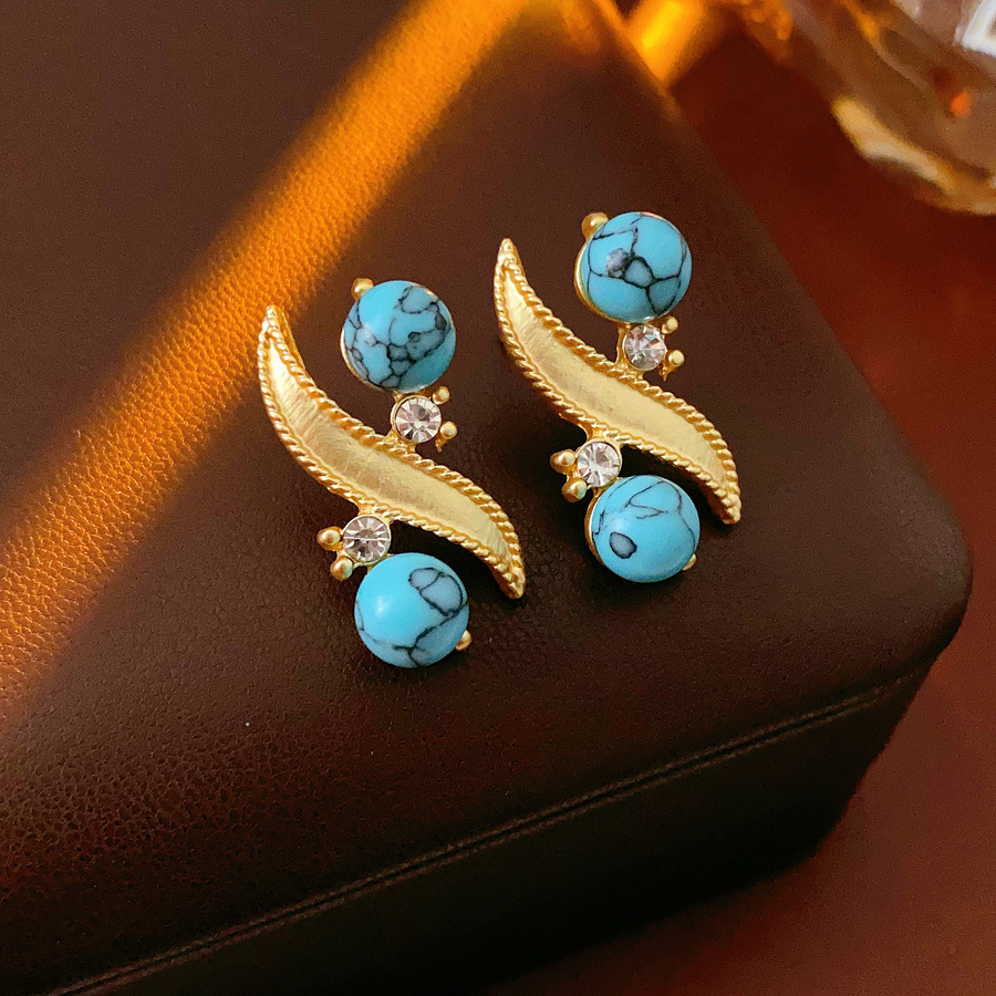 Medieval vintage diamantes geométricos oval pendientes collar ligero lujo nicho cadena clavícula juegos de joyería retro