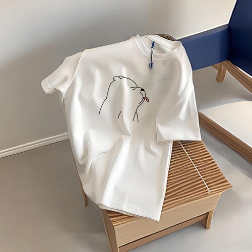 Short-sleeved T-shirt top for women