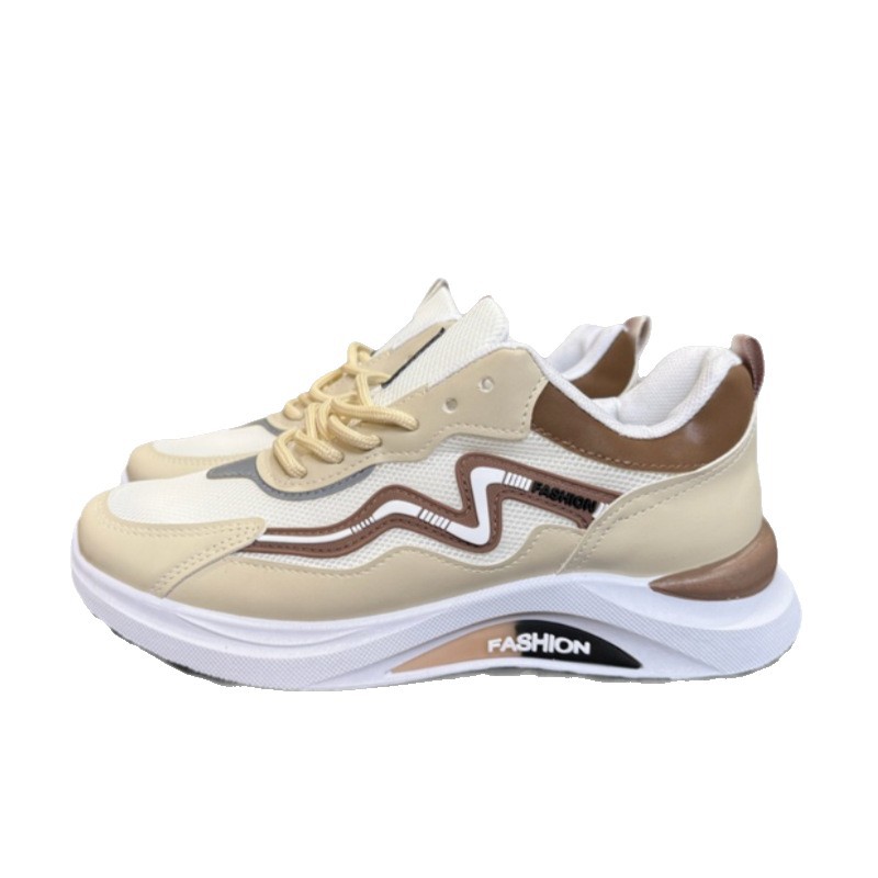 Zapatos casuales de estilo deportivo para hombres nuevos zapatos de verano de malla transpirables para hombres cómodos y ligeros con suela gruesa zapatos de moda para hombres