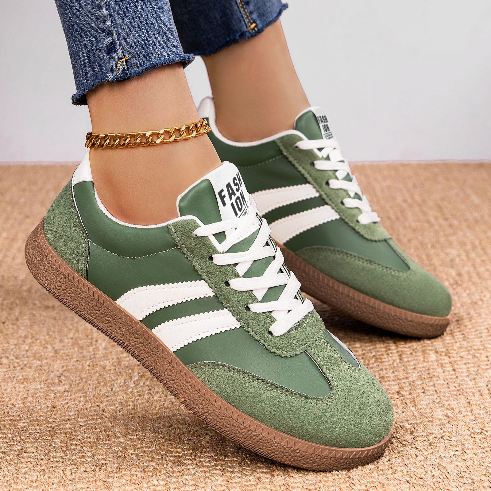 Zapatos de primavera de comercio exterior transfronterizo zapatos de mujer de suela suave ligera zapatos de entrenamiento alemán zapatos de mujer de altura ancha zapatos casuales de mujer