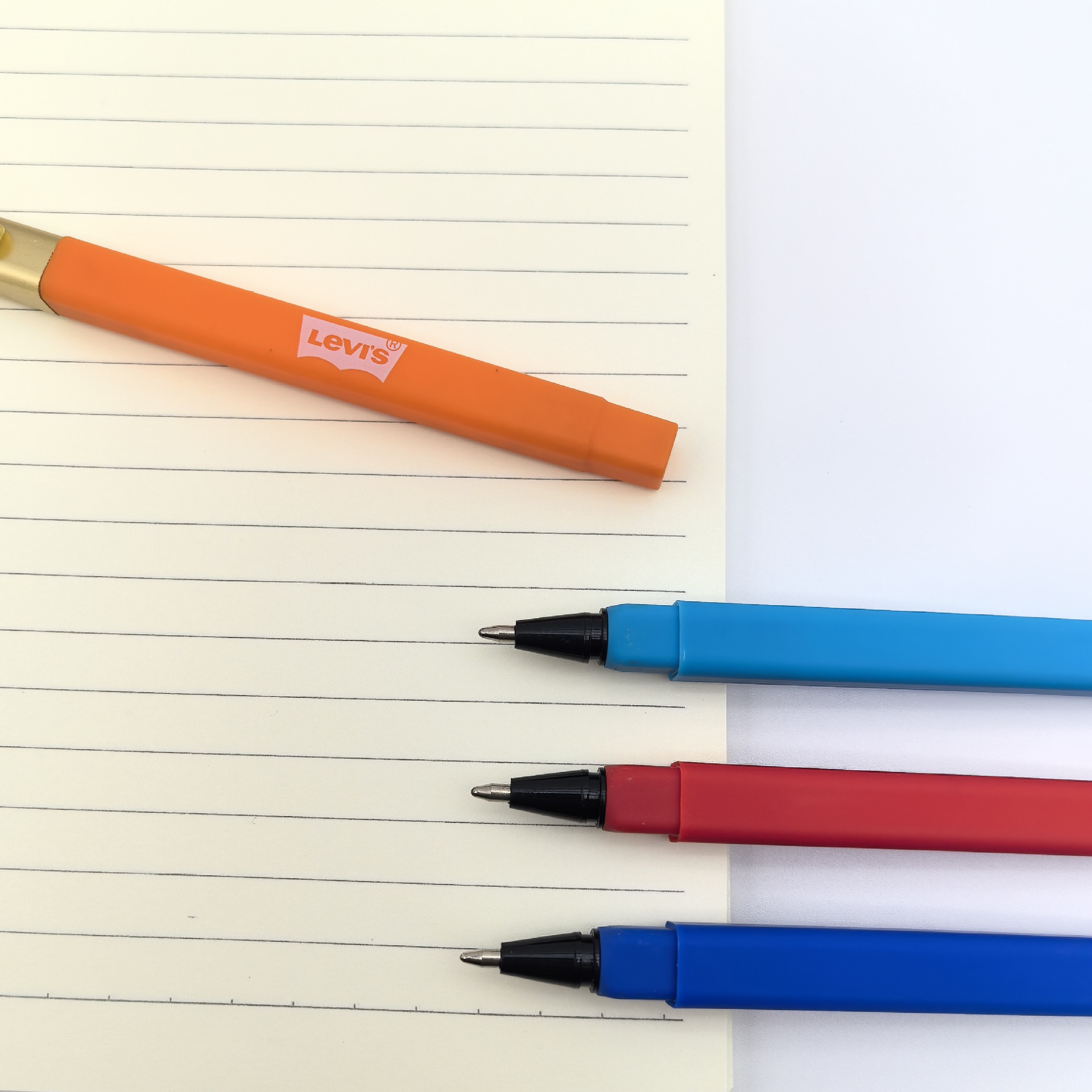 La moda transfronteriza cuadrangular bolígrafo