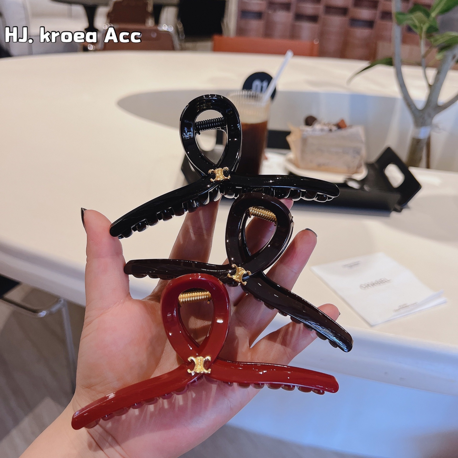 New Ears Gate Hair Clips for Women - Trendy Shark Clips with a Luxurious Feel