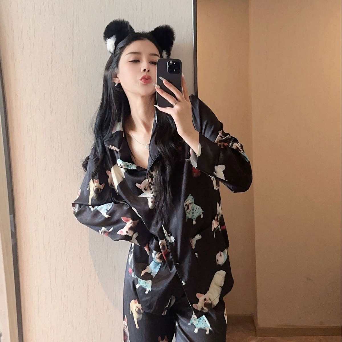 YASE [Modi dog] Internet celebrity same style pajamas Gao Ding Ice Silk cartoon puppy long sleeve homewear can be worn outside