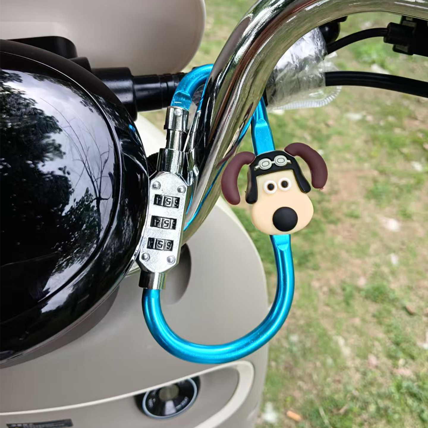 Cute Cartoon Electric Vehicle Helmet Password Lock Motorcycle Scooter Mountain Bike Anti-Theft Lock Basket