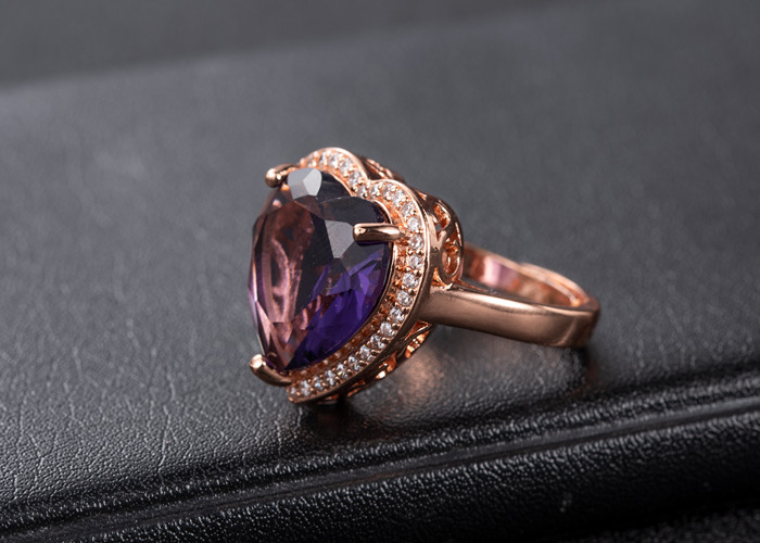 Korean Zircon-studded Rose Gold Amethyst Open Zircon Heart-shaped Amethyst Ring display picture 4