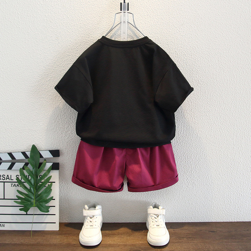 7974 Traje de manga corta de verano para niños 2025 Nuevo estilo para niños Bebé deportivo de estilo occidental Juego de dos piezas