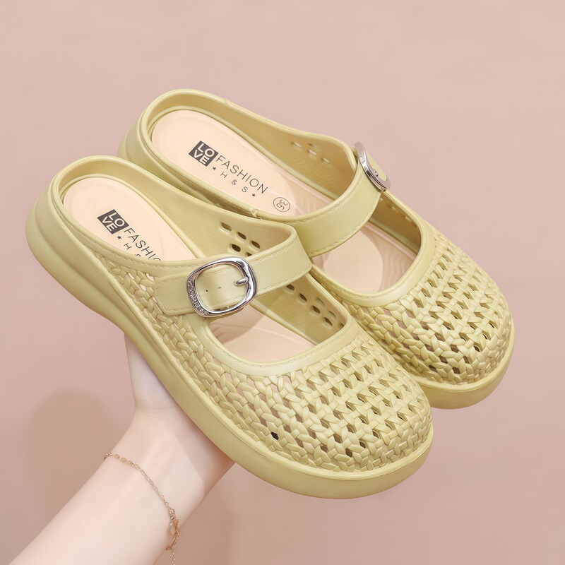 New Breathable Versatile Slippers with Thick Soles, Closed-Toe Slip-Ons for Women, Half-Slip Shoes for Outdoor Wear, Soft Sole, Soft Surface, Non-Slip Sandals New Breathable Versatile Slippers with Thick Soles, Closed-Toe Slip-Ons for Women, Half-Slip Shoes for Outdoor Wear, Soft Sole, Soft Surface, Non-Slip Sandals