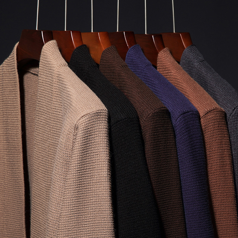 Primavera y otoño nuevos hombres suéter moda color sólido suéter cardigan de manga larga de punto casual chaqueta de los hombres al por mayor