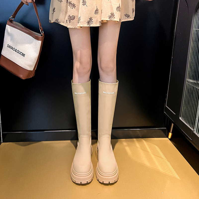 얕은 카키 벨벳