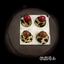 �͹�����������ɫϵ���y���С���OӋ�и��L�߼����|�ٴ�¶��