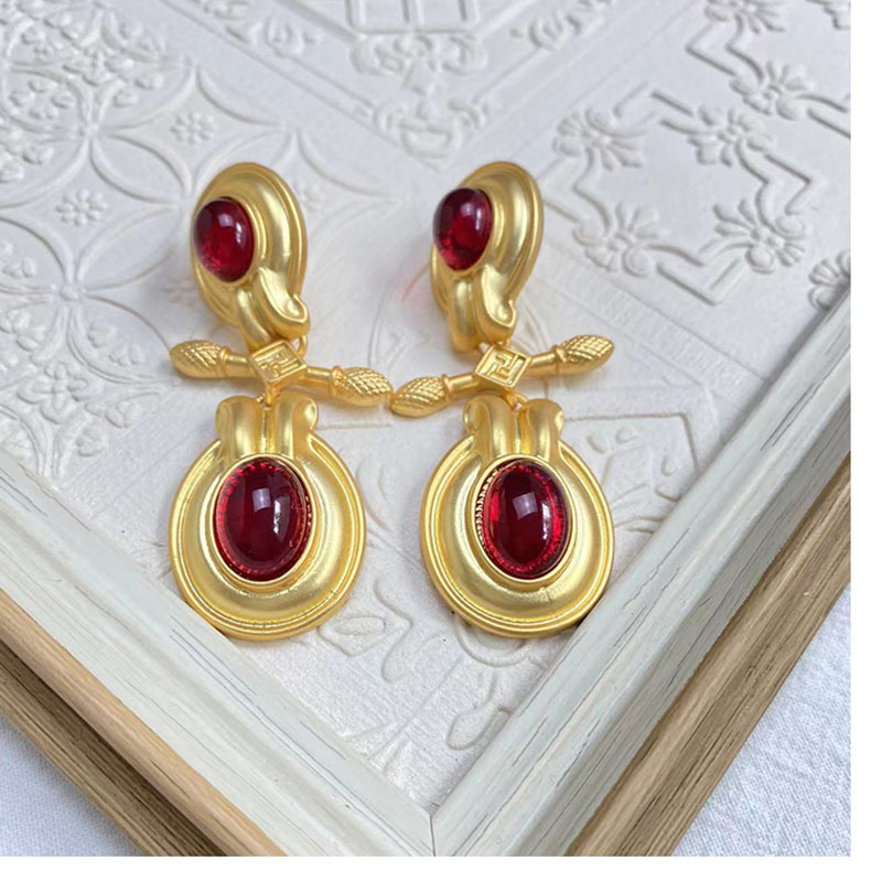 Retro Water Droplets Alloy Inlay Artificial Gemstones Women's Drop Earrings 1 Pair display picture 4