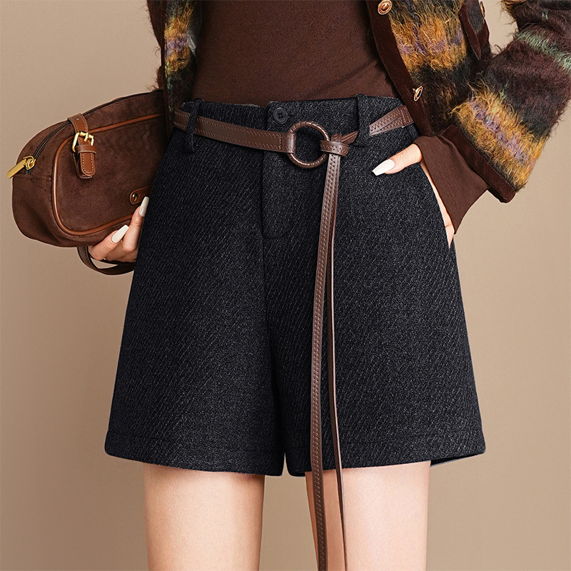 立体有型 A形毛呢高腰显瘦短裤女潮流百搭2025秋冬新款时尚三分裤