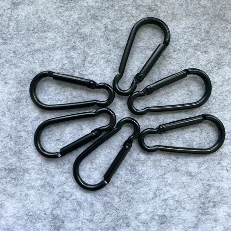 Wholesale No. 5 bold gourd type black electrophoresis black carabiner keychain spring buckle hanging buckle metal buckle quick hanging