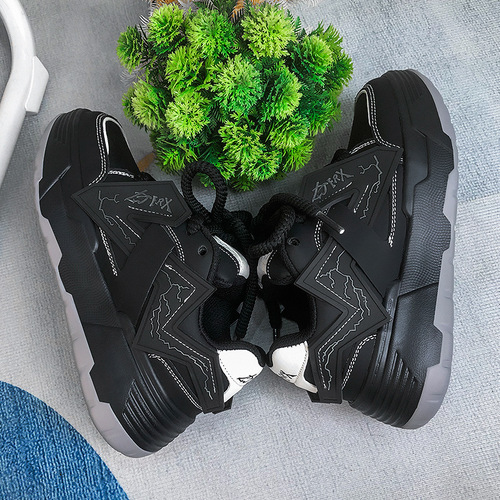 New Couple's Bread Shoes for Men and Women, Versatile Fashion, National Trend, Niche Casual Running Shoes, Thick Sole, Height Increasing, Student Shoes