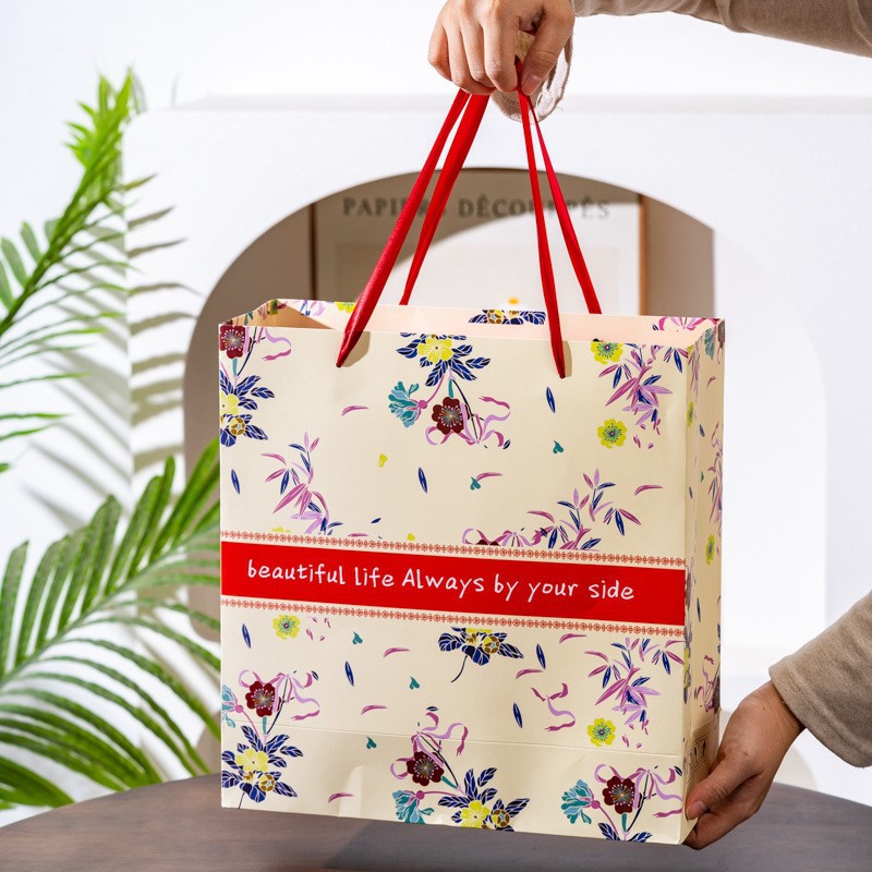 Juego de tazas y platillos de café exquisito de alta gama recién casados se mudan a una nueva casa para regalar a los amigos, juegos de té prácticos, regalos para calentar la habitación