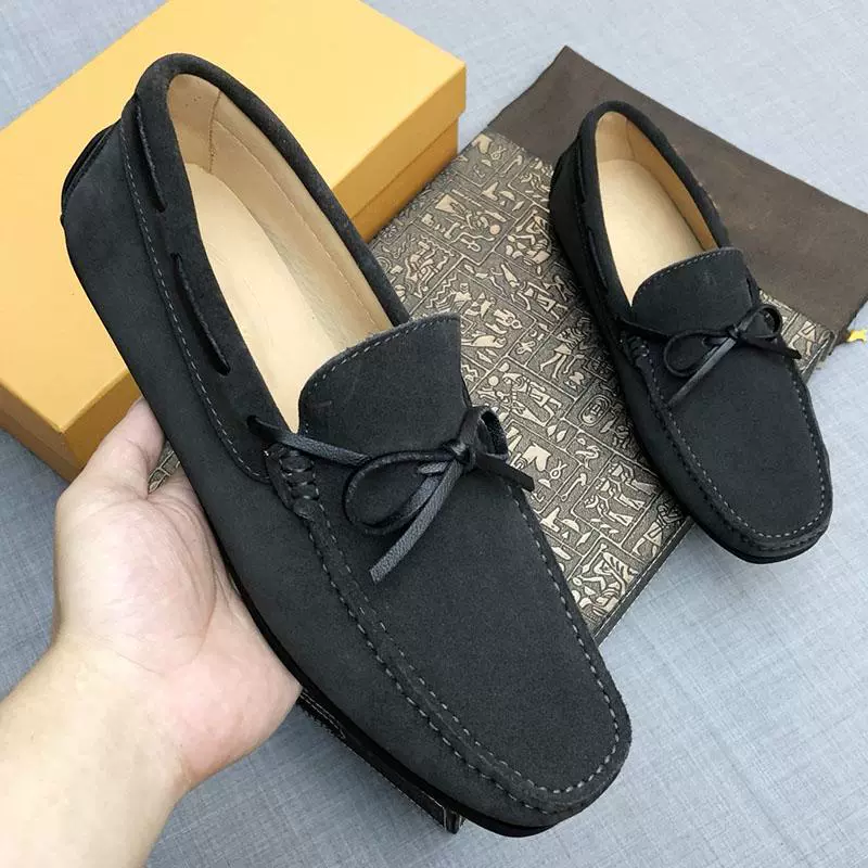 Европейские повседневные кожаные туфли, мужские высококачественные легкие деловые туфли из натуральной кожи, высококачественные слипоны из коровьей кожи первого слоя.