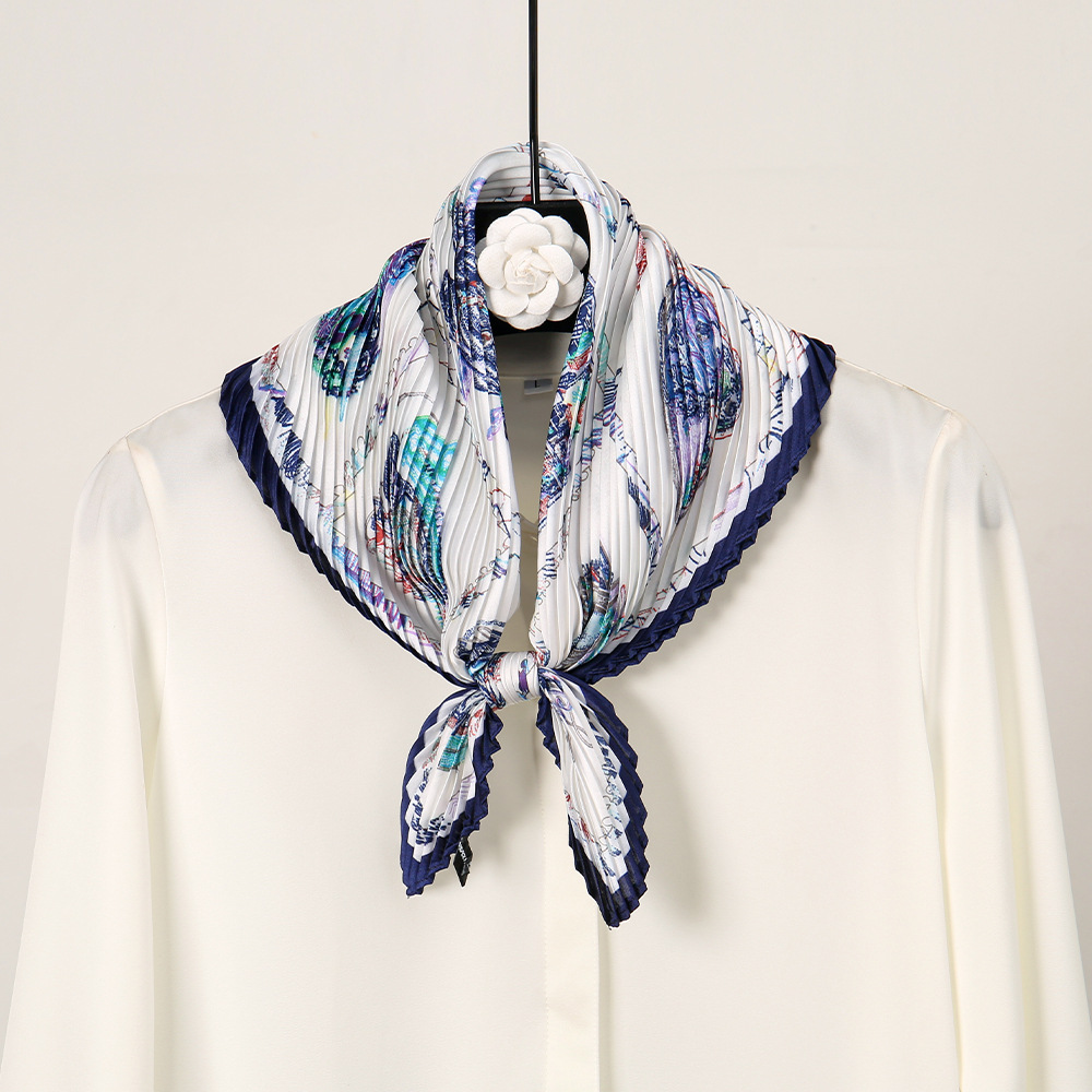 Trendy Cool Design Sense 70 Bufanda de seda arrugada Bufanda cuadrada pequeña Bufanda profesional de alta calidad sin colisión Bufanda plisada al por mayor