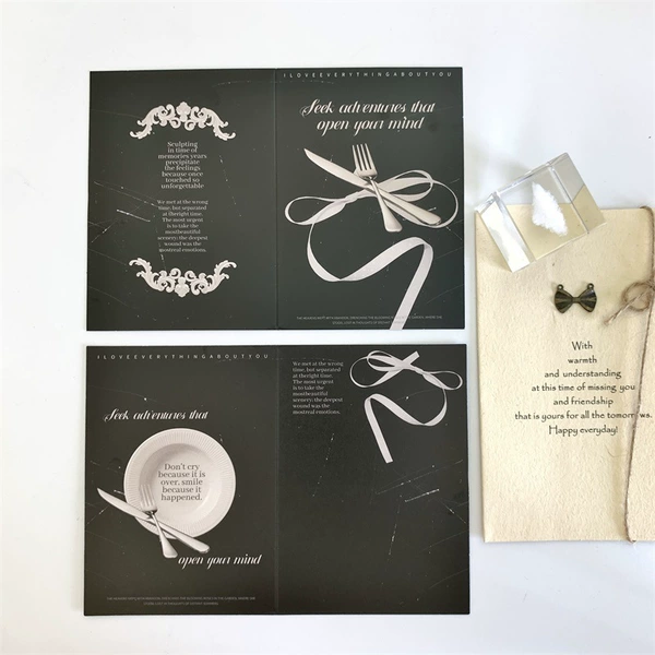 Black and white foldout - knife and fork (card only)
