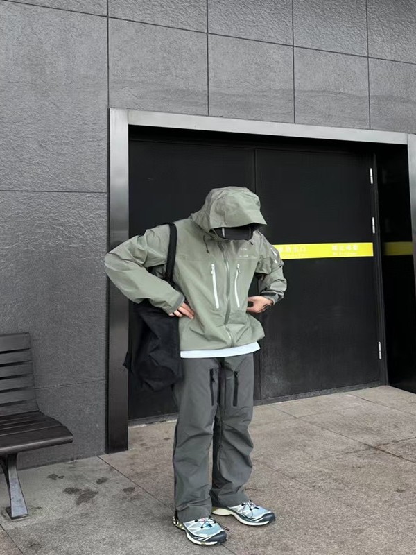Taizhou Bird 's House Alpha SV6 generación traje de asalto al aire libre traje de montaña chaqueta de cáscara dura para hombres y mujeres a prueba de viento pegamento impermeable