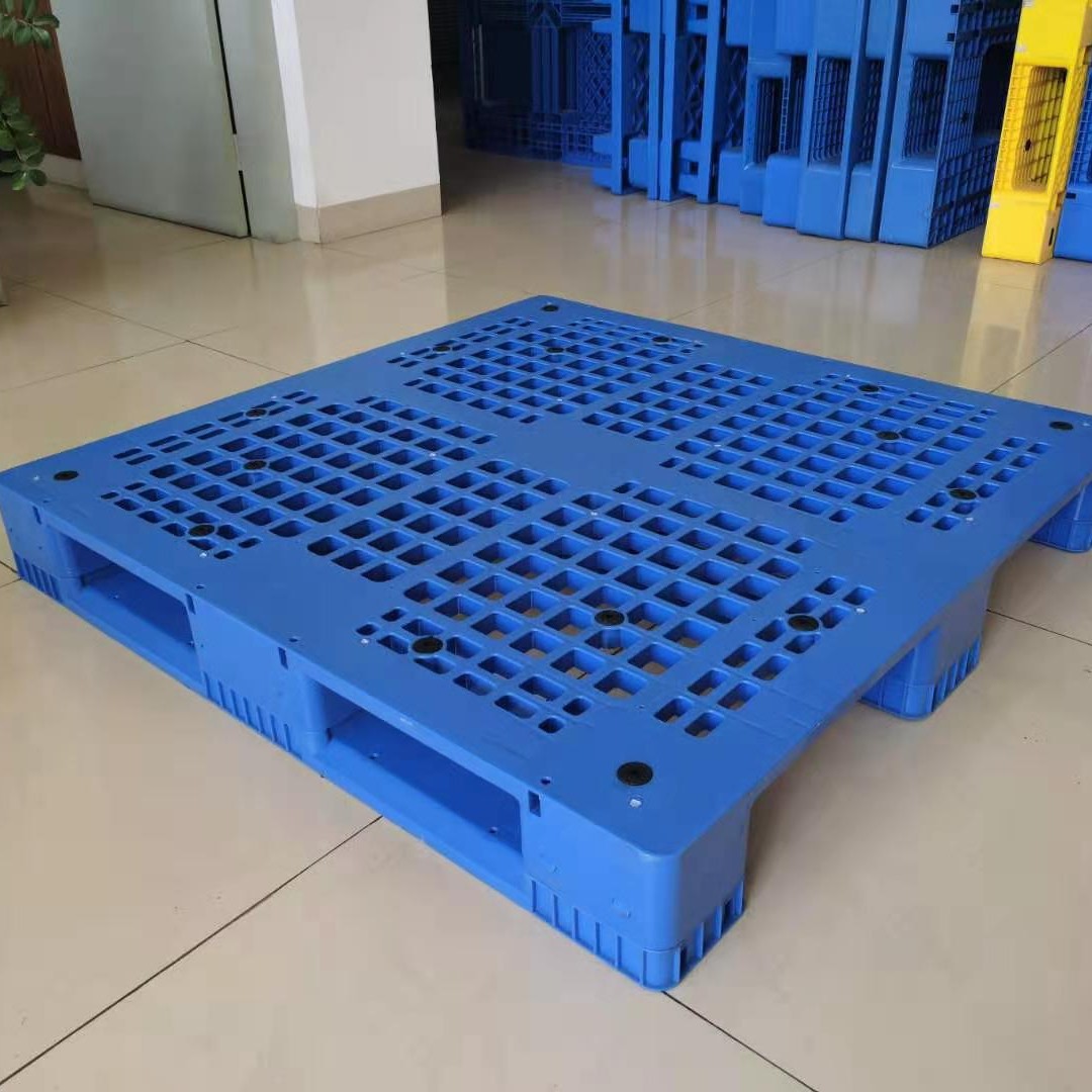供应厦门塑料托盘；网格川字可加钢管托盘尺寸：1200*1200*160 mm