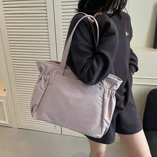 新款高颜值纯色手提包托特包女士休闲简约轻便通勤大容量斜挎包