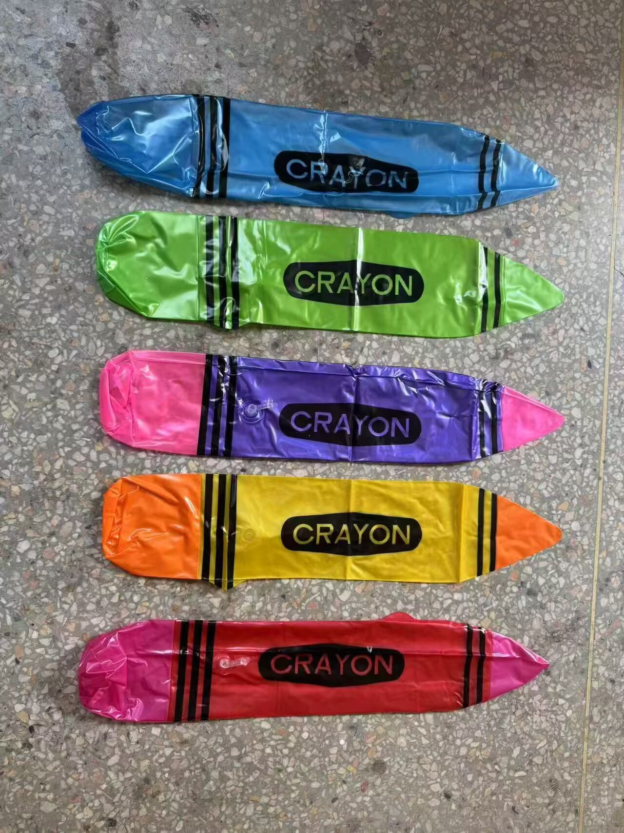 Nuevos productos transfronterizos juguetes inflables de PVC productos de fiesta de verano de crayón gigante para colgar en el aula juguetes de lápiz decorativos