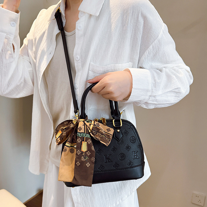 Borsa a tracolla elegante da donna a guscio con motivo_voghion.com