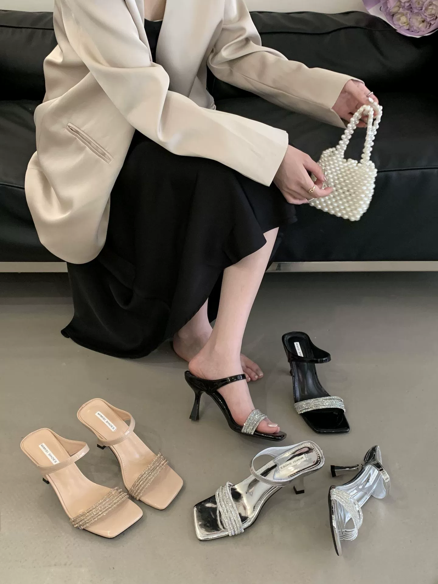 Французские стразы с тонкими тапочками на высоком каблуке женские наружные носки 2025 новая мода с открытыми пальцами квадратные сандалии