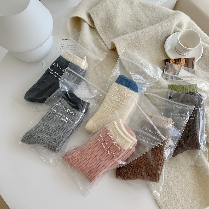 Women's Japanese Style Color Block Wool Crew Socks A Pair display picture 1