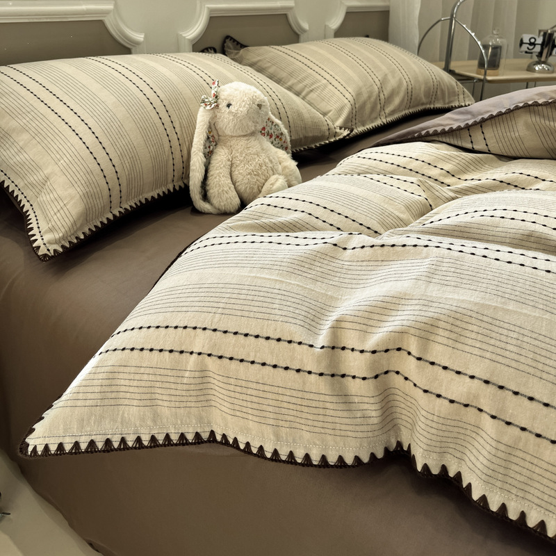 Class a 60S Jacquard Pure Cotton Four-Piece Bedding Set 100% Cotton Yarn-Dyed Scalloped Edge Bed Sheet Duvet Cover Nantong Bedding Class a 60S Jacquard Pure Cotton Four-Piece Bedding Set 100% Cotton Yarn-Dyed Scalloped Edge Bed Sheet Duvet Cover Nantong Bedding