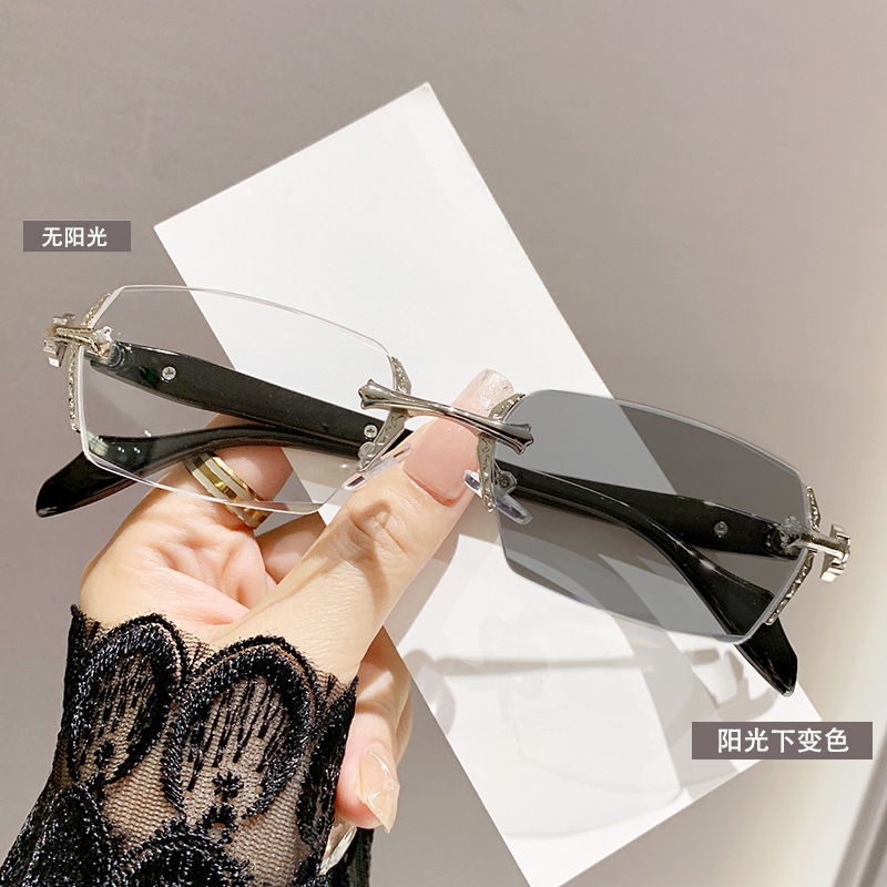 Espejo de miopía sin marco que cambia de color