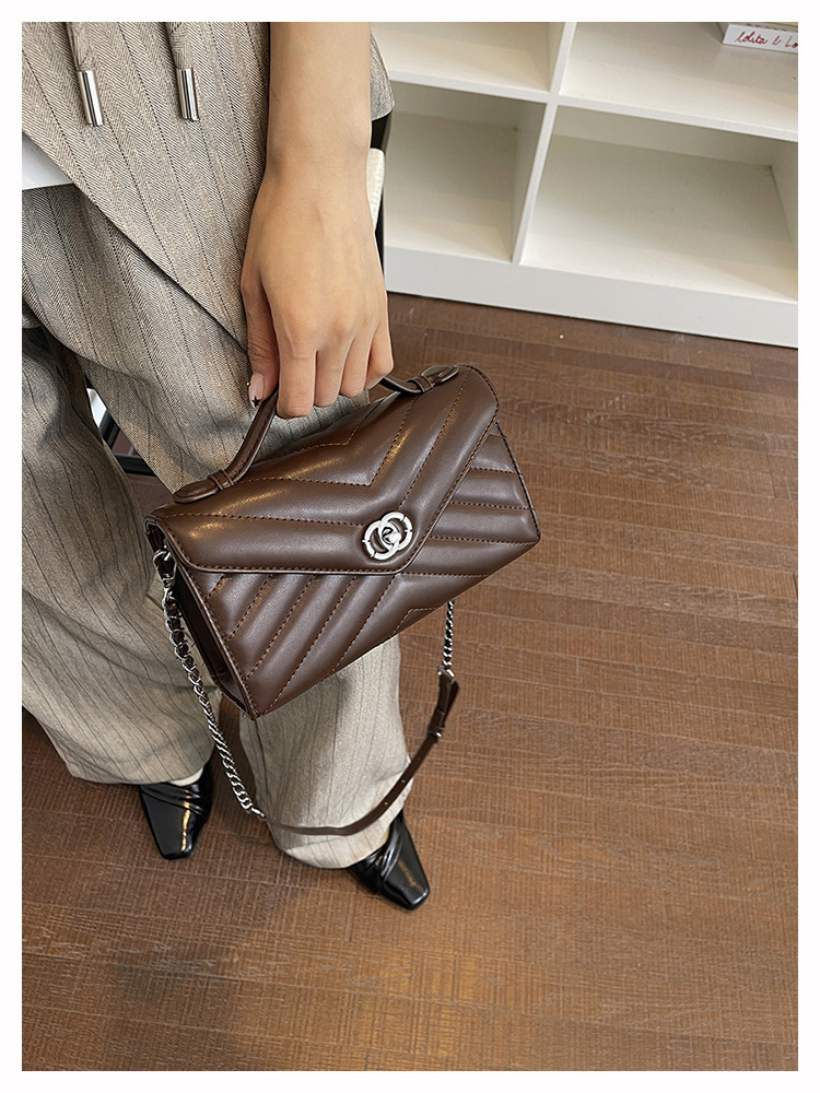 High-End Quilted Handbag for Women 2026 New Fashion Chain Envelop