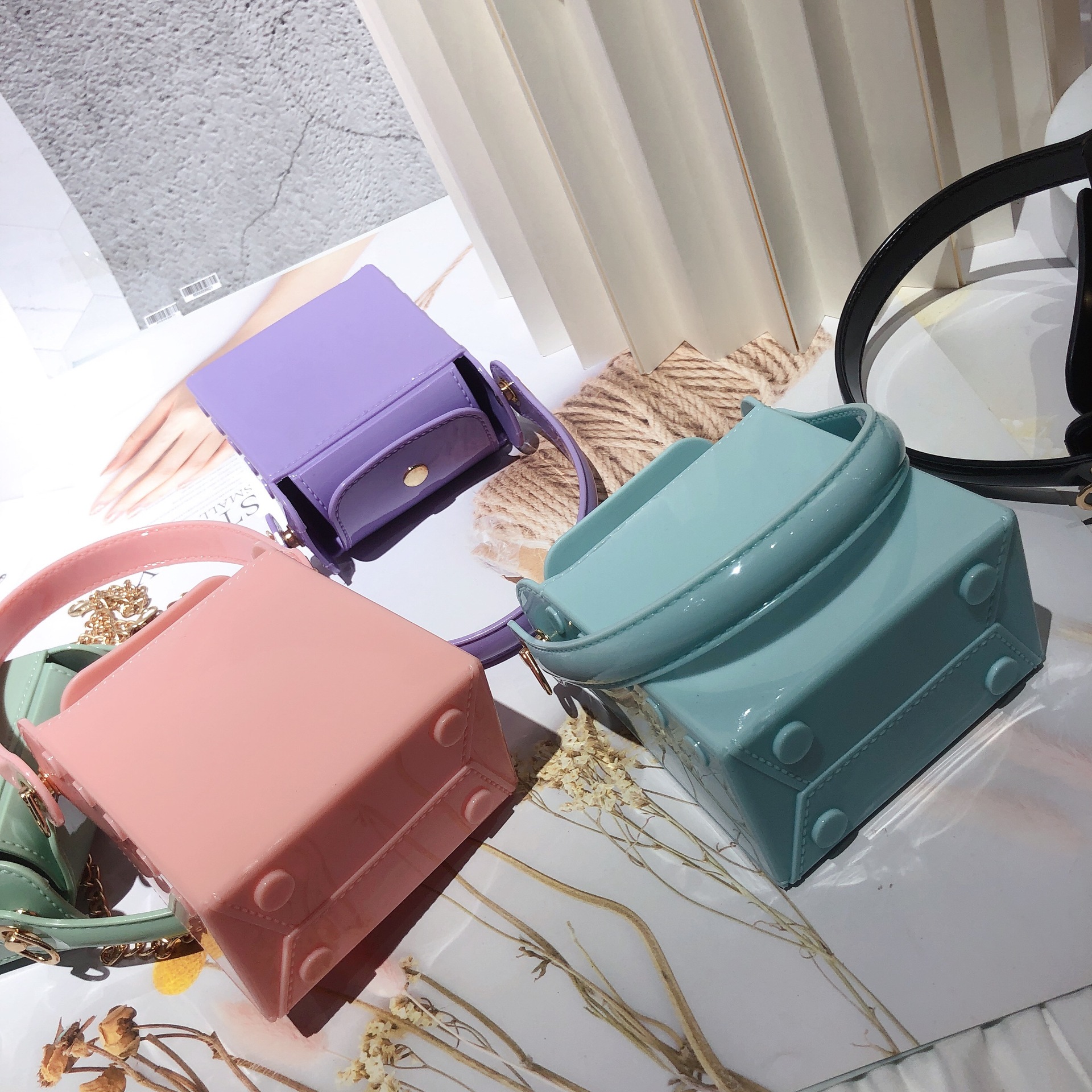 Women's Mini Pvc Solid Color Fashion Square Magnetic Buckle Crossbody Bag display picture 17