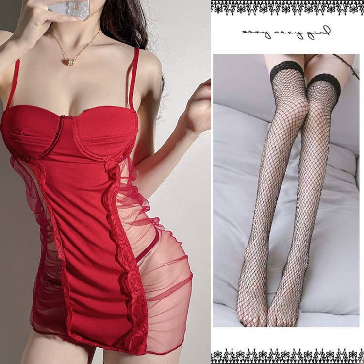 빨간색 서스펜더 스커트 + T바지 + 검정색 망사스타킹