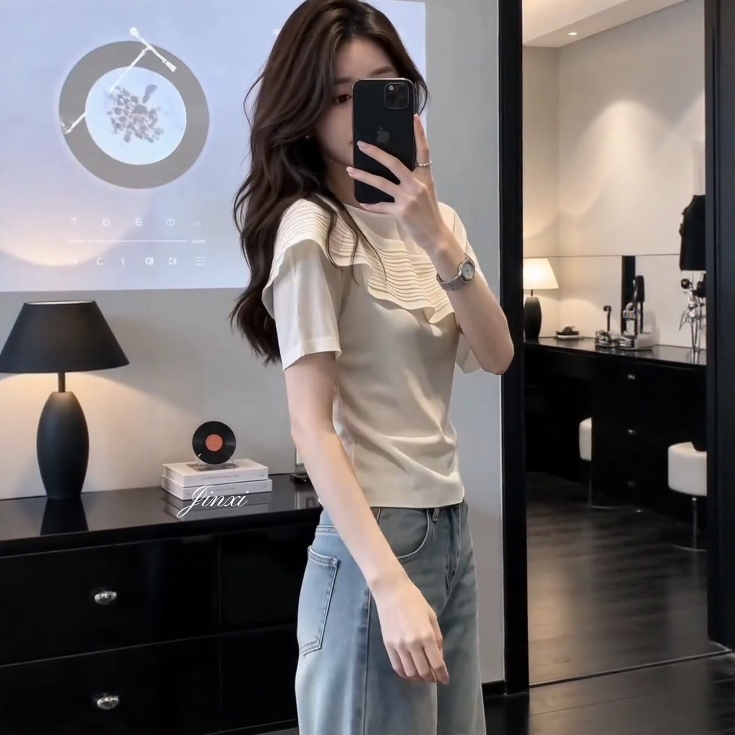 Áo thun nữ tay ngắn cổ tròn chất liệu cotton phối viền ren lá sen kiểu Pháp — màu trắng ngà chi tiết 3