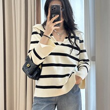 李潇洒胖mm翻领V领毛衣女2025春秋大码慵懒风显瘦气质条纹针织衫