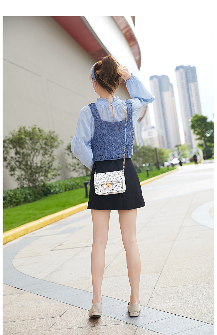 New Style Fashion Irregular Plaid Messenger Chain Small Square Bag display picture 4