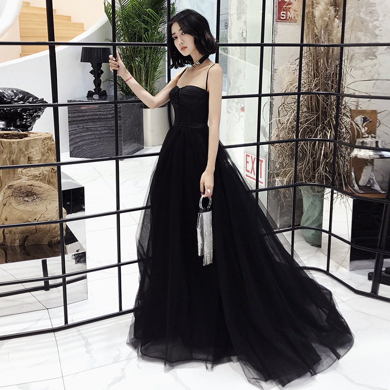 Vestido de noche para mujer, nuevo estilo 2026, vestido de banquete, fiesta de reunión anual, vestido de malla adelgazante negro sin tirantes para anfitriona