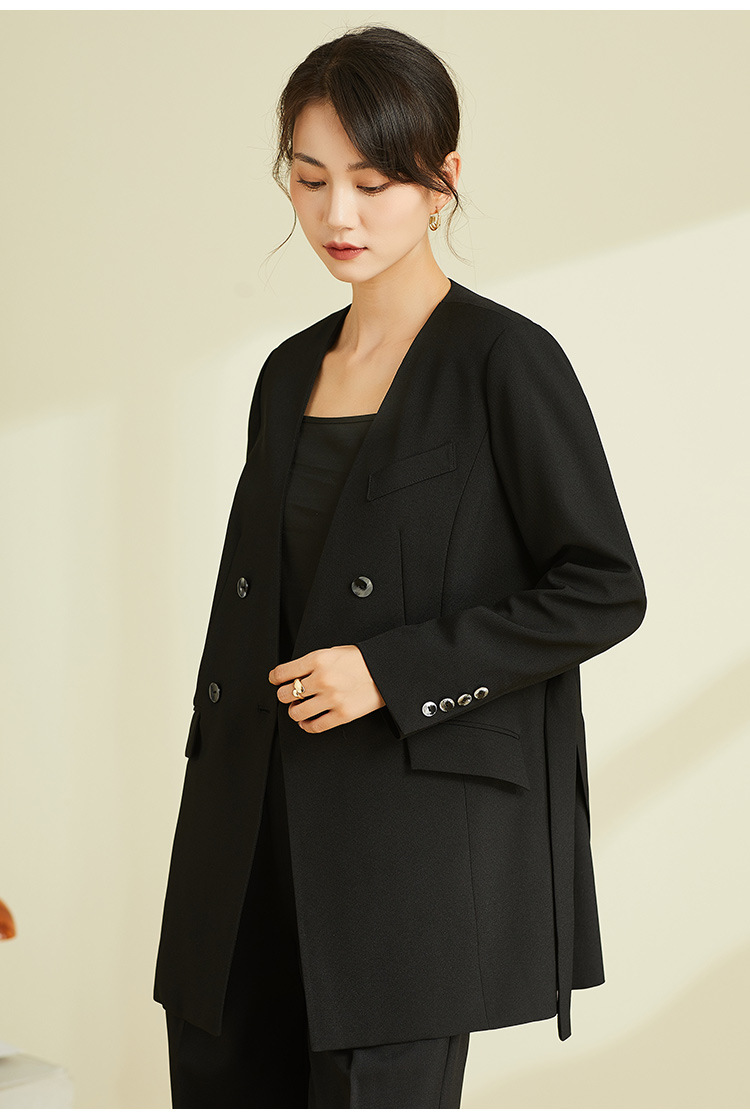Áo blazer nam cổ chữ V thiết kế dây buộc, chất liệu vân, form slim — Màu Đen (không có cổ áo) chi tiết 20