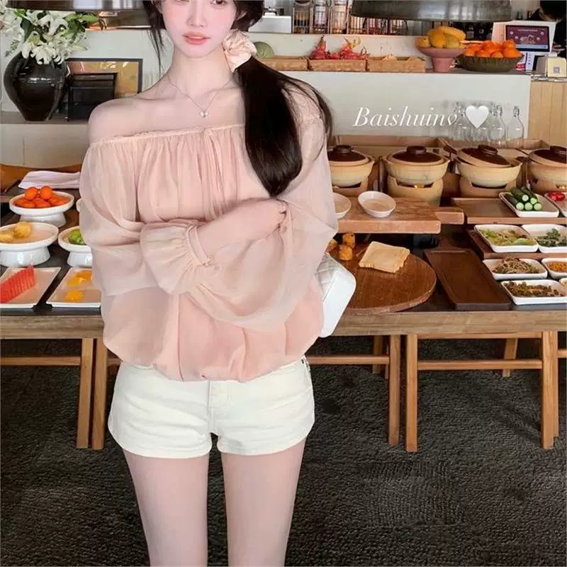 Fuchsia shiffon flashlight, open shoulders, new collection, high-quality style