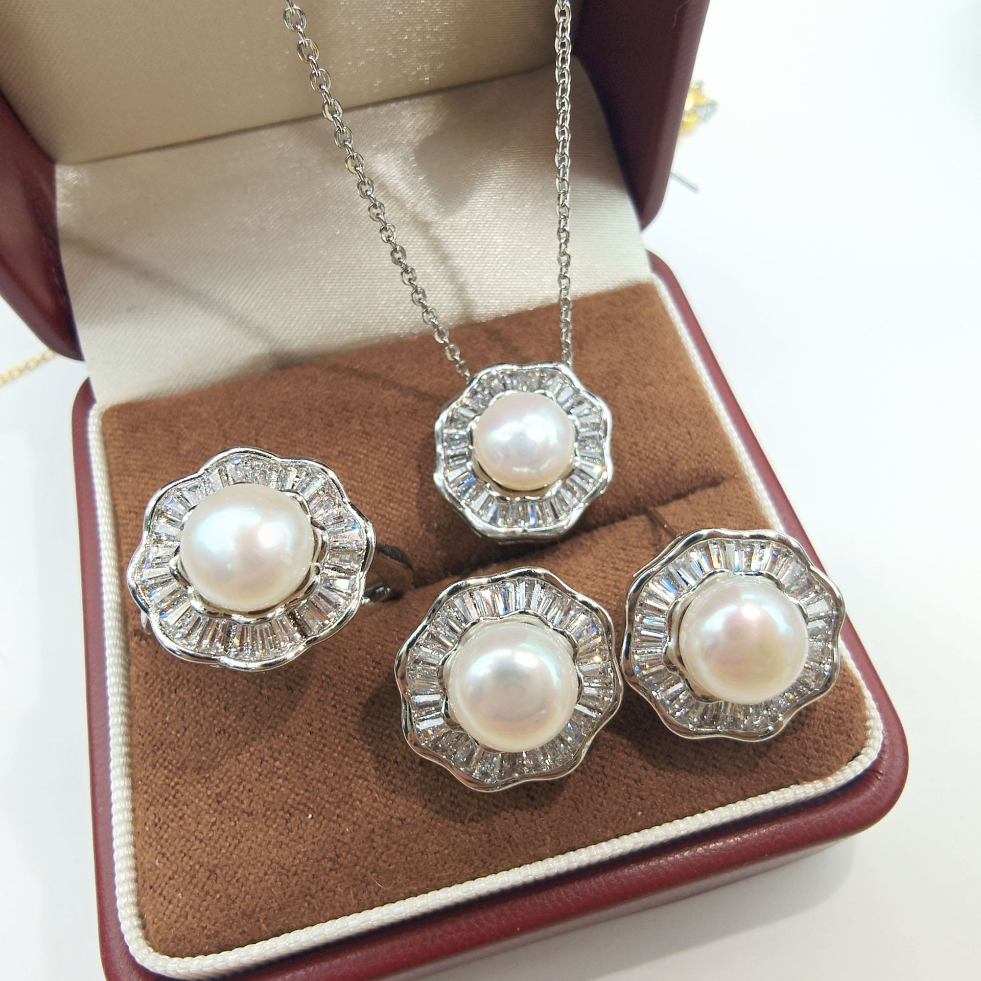 Fashionable Natural Freshwater Pearl Three-Piece Set with Zircon Necklace, Earrings, and Ring Jewelry Set for Gifting