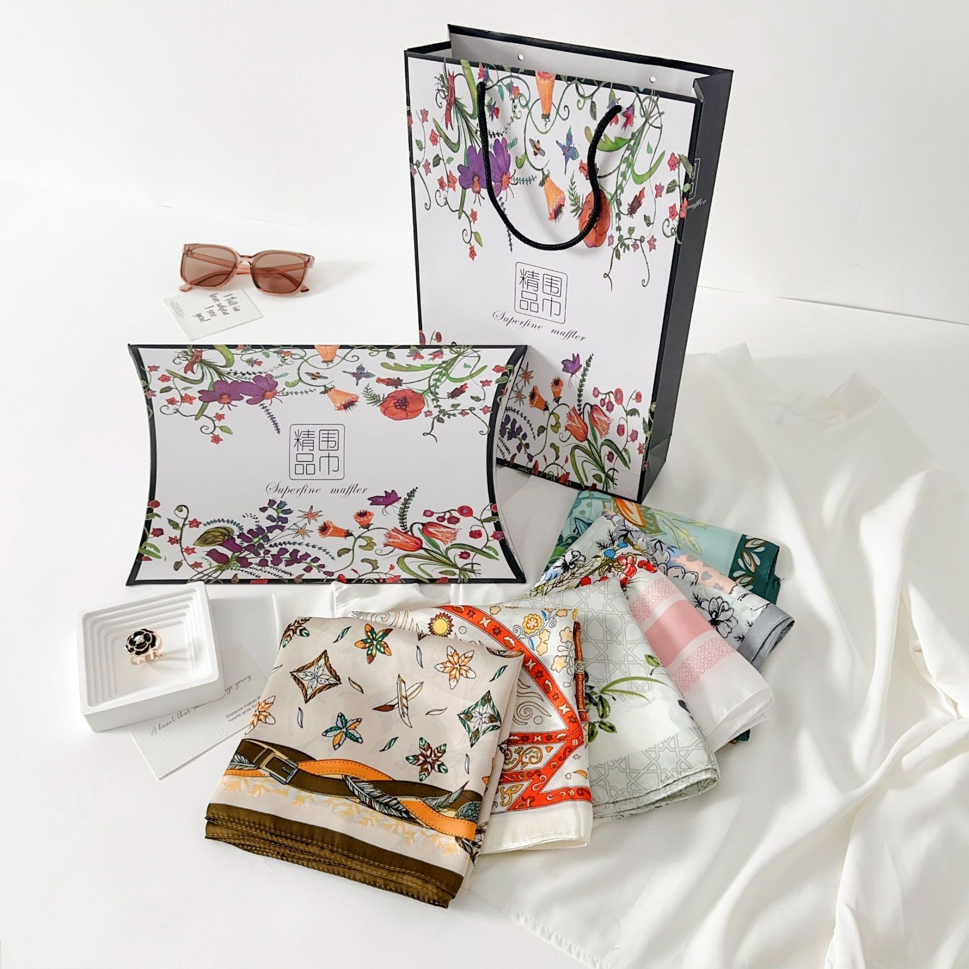 Primavera y otoño moda temperamento 70 toallas cuadradas belleza urbana azafata bufandas profesionales bufandas de seda lujosas caja de regalo set al por mayor