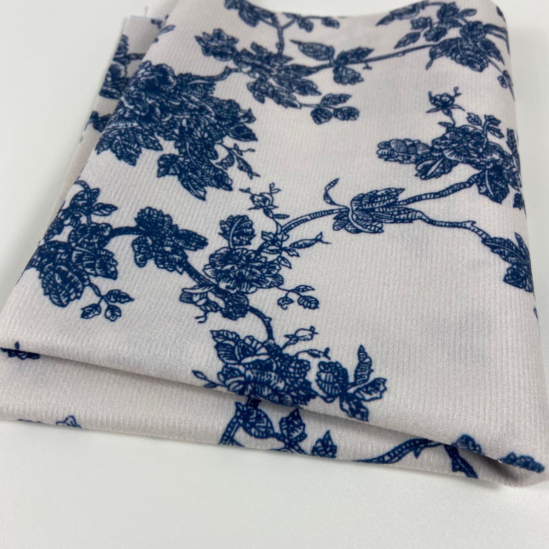 Fábrica al por mayor en stock nueva Corea del Sur ins pequeña silla floral mantel impreso TELA ESCOCESA decoración hogar paño