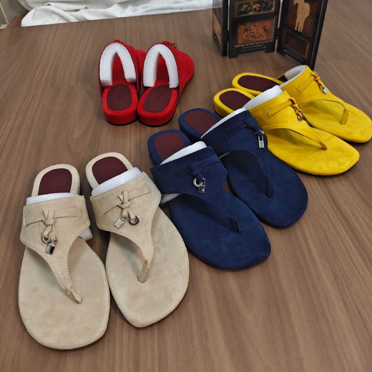 新款爆款可外穿夹趾法式气质人字夹流苏外穿百搭低跟凉拖鞋女春夏