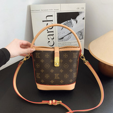 �羳����2025�¿�ӡ��ˮͰ���͹��p������Ů��������б����μ��