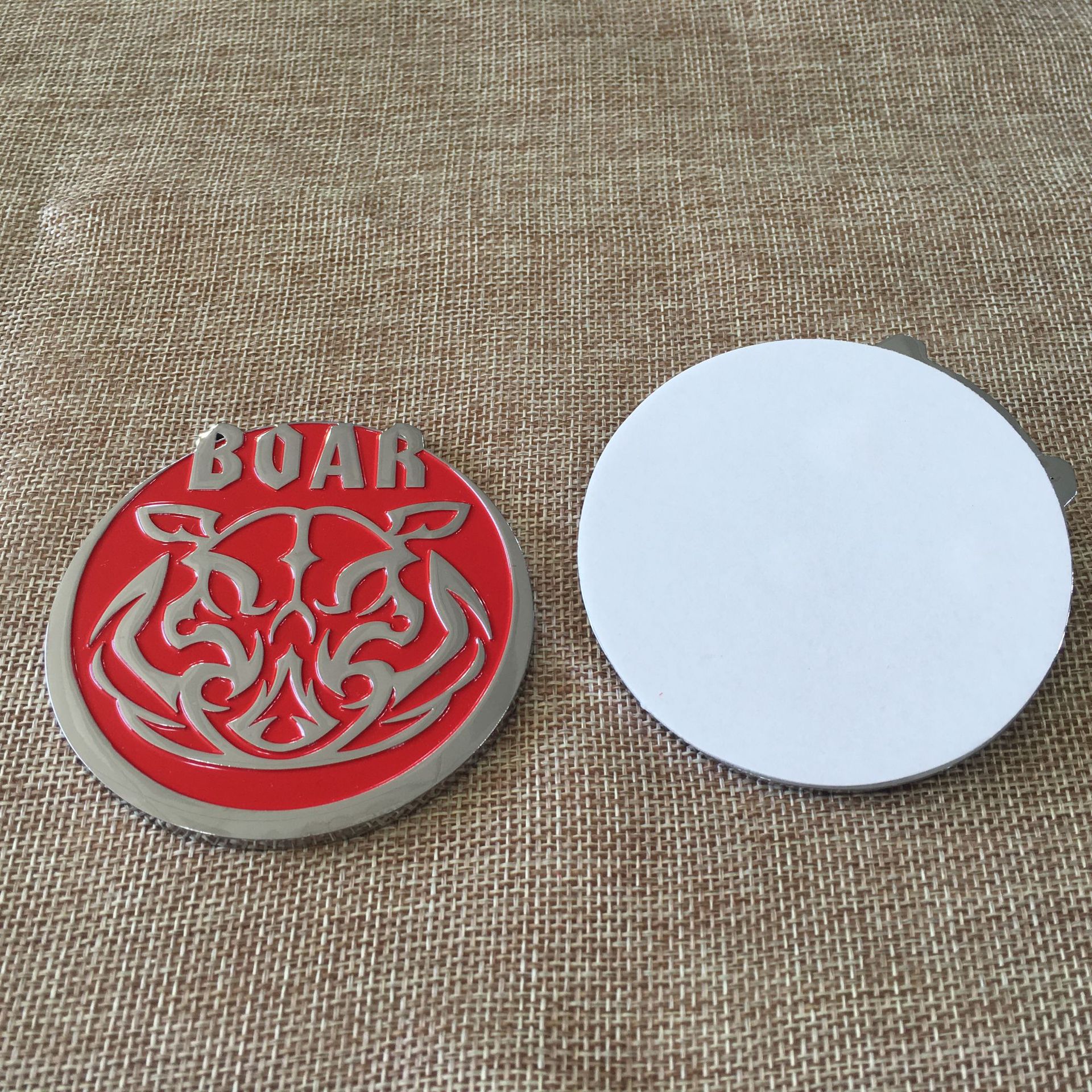 厂家做金属铭牌 衣服箱包吊坠 红木家具门业卫浴用锌合金标牌